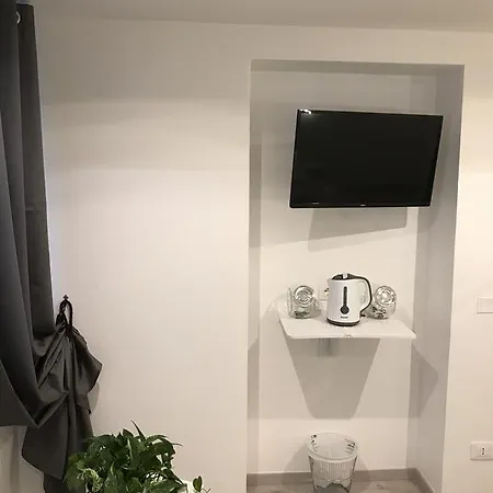 Veronetta Suites 招待所 维罗纳